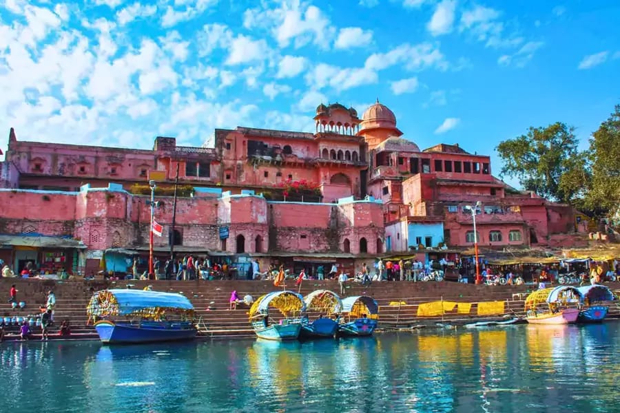 Chitrakoot Temple: Spiritual Tour & Divine Blessings